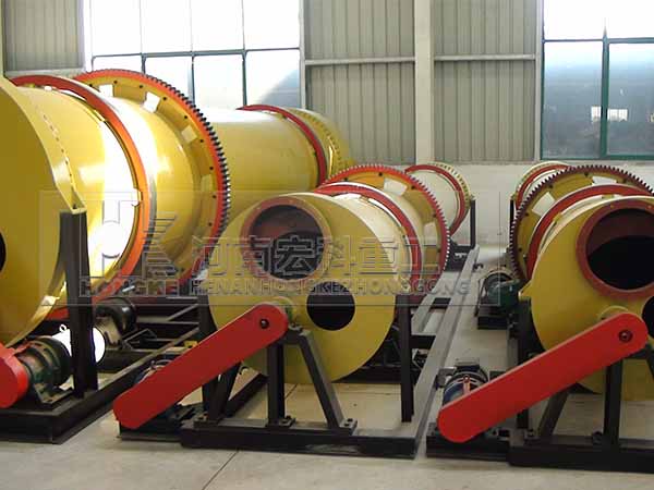 采取牛糞烘干機(jī)做原料生產(chǎn)有機(jī)肥成本小,質(zhì)量穩(wěn)定